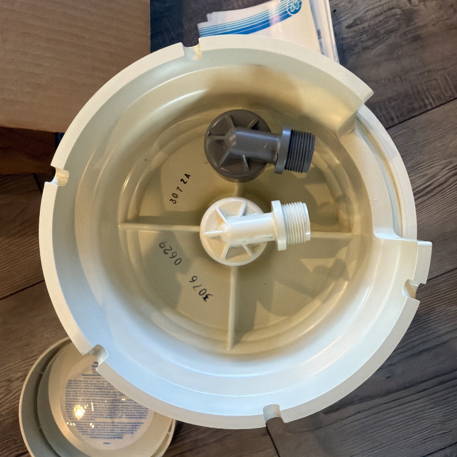 Amway Geniune OEM E-9225 Water Filter System w/OEM E-85 Replacement Filter