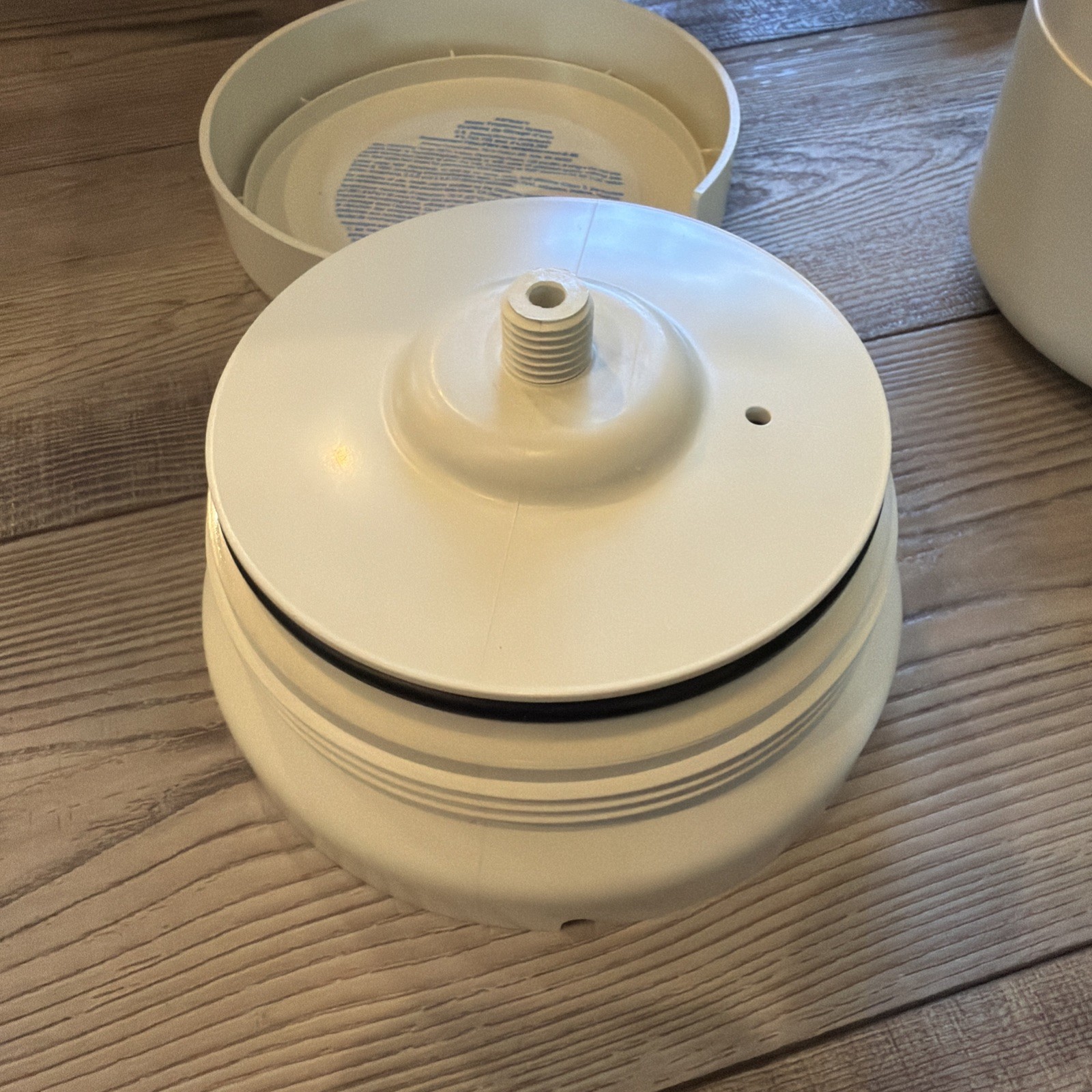 Amway Geniune OEM E-9225 Water Filter System w/OEM E-85 Replacement Filter