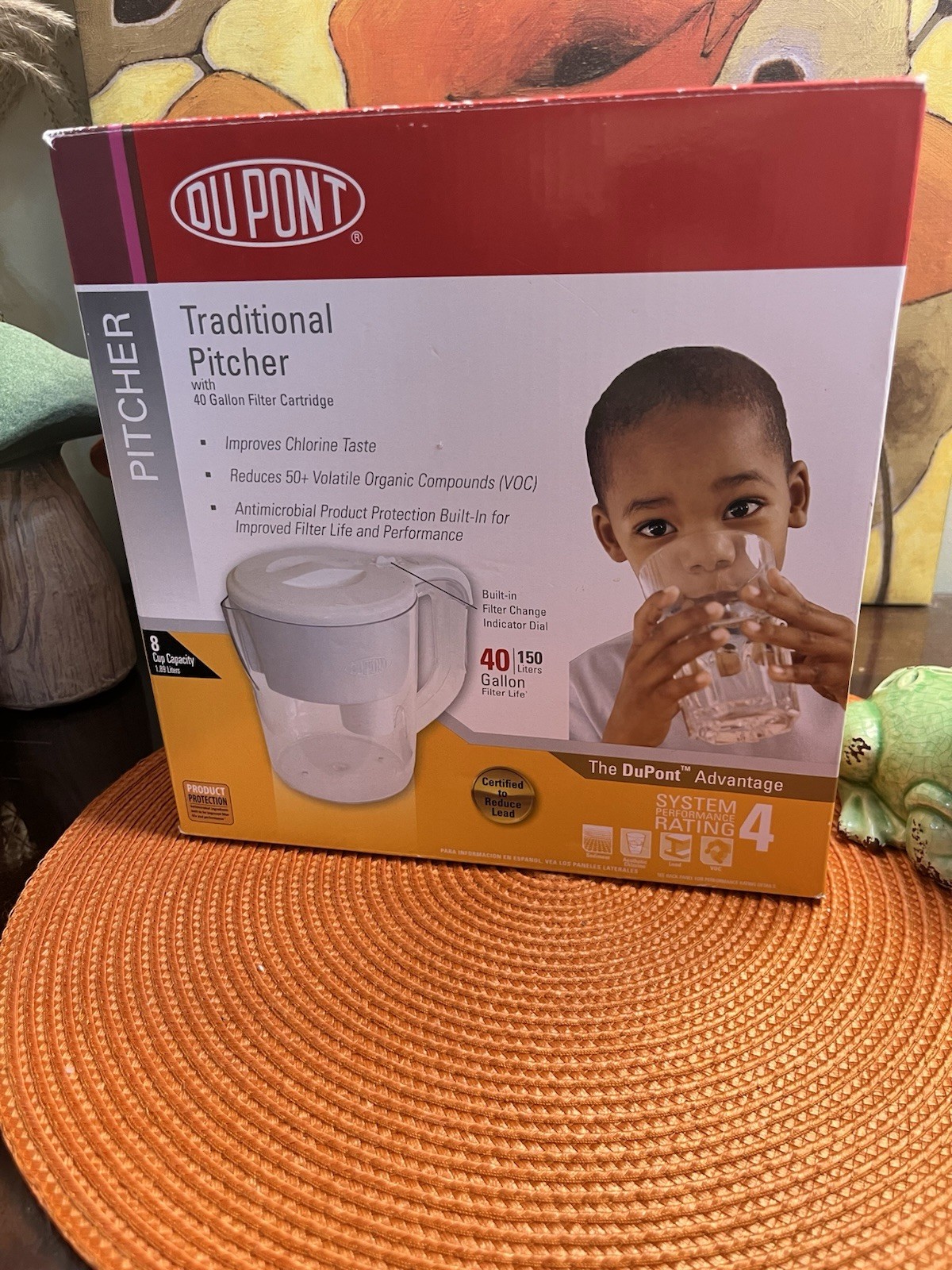 8 Cups DuPont Traditional 40 Gallon Water Filter Pitcher