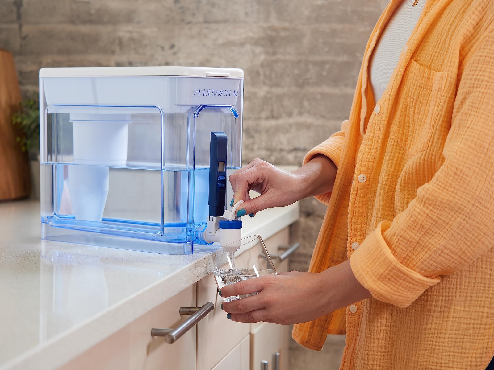 ZeroWater 32-Cup Ready-Read 5-Stage Water Filter Dispenser with Instant Read…
