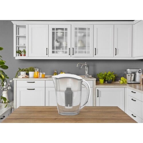 ALKALINE WATER FILTER PITCHER- 8 STAGES PURE WATER INCLUDES PITCHER & 3 FILTERS!