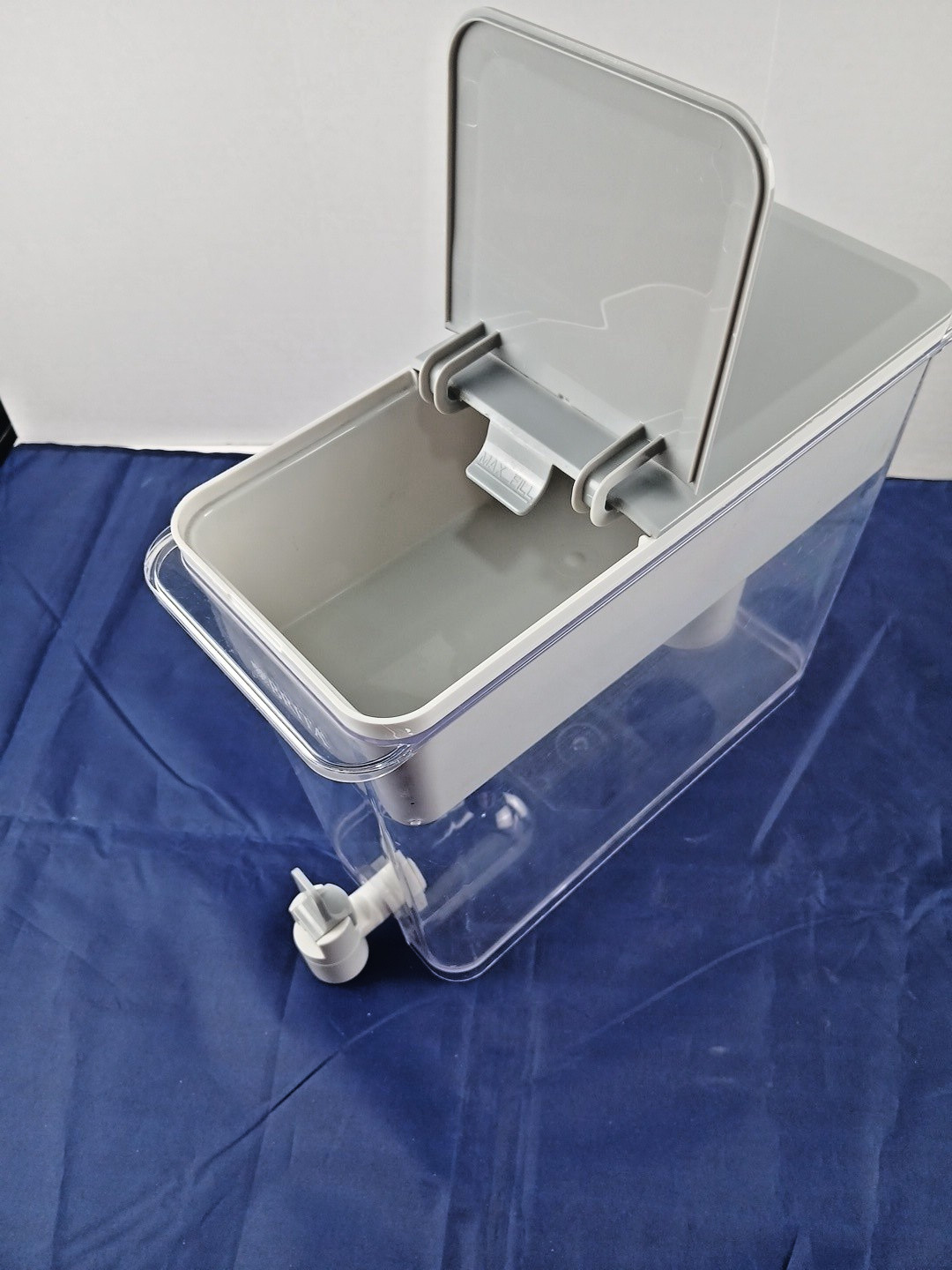 Brita Extra Large 27-Cup UltraMax Filtered Water Dispenser Gray Open Box