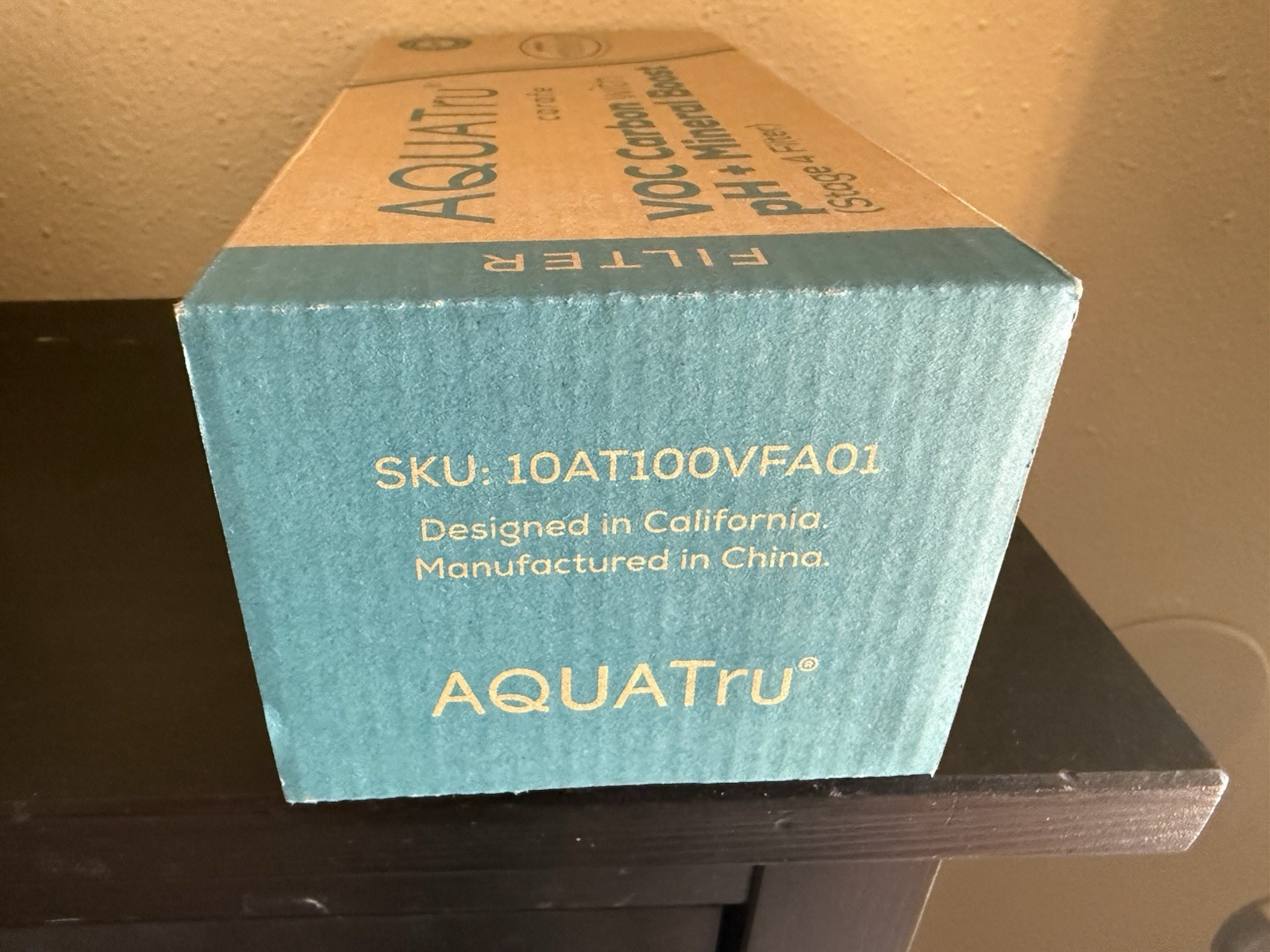 AquaTru Carafe Stage 4 Water Filter VOC Carbon w/pH+ Mineral Boost New Open Box
