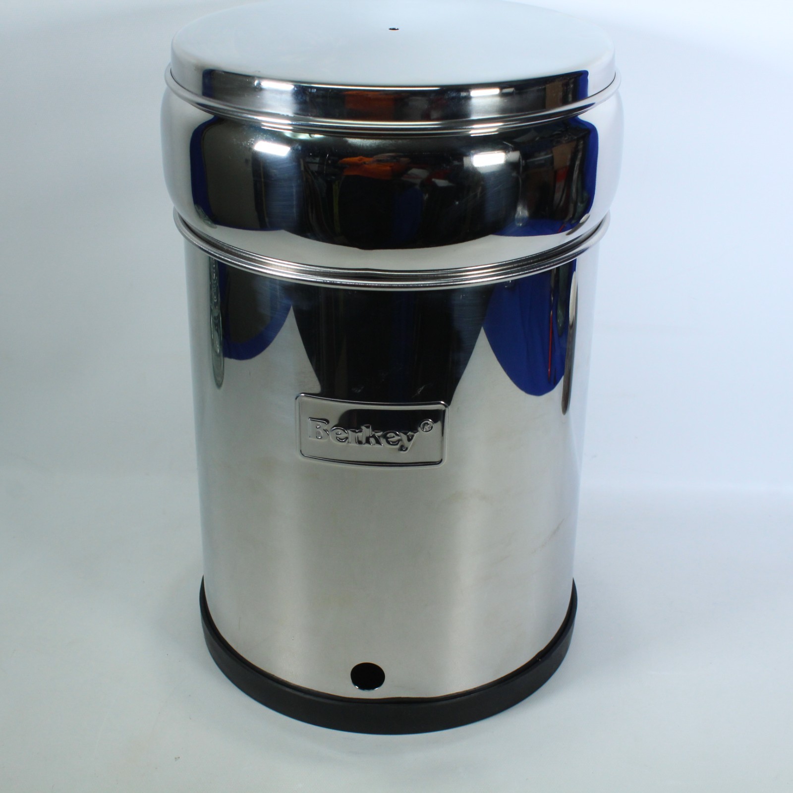 NEW BIG BERKEY WATER FILTRATION SYSTEM (2.25 GAL) – BLEMISHED, READ